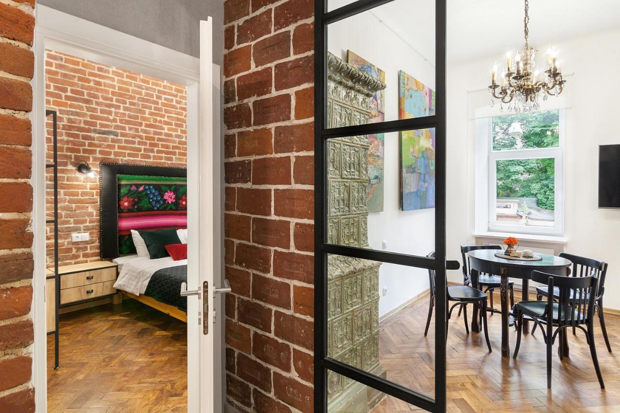 Gallery Art Apartment ลวีฟ ภายนอก รูปภาพ